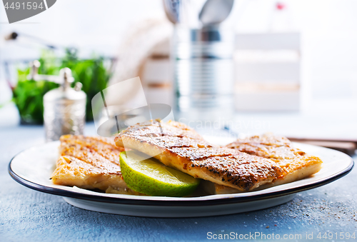 Image of fried fish on plate