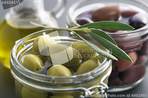 Image of Olives in jar