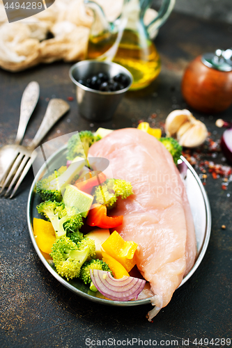 Image of chicken with vegetables
