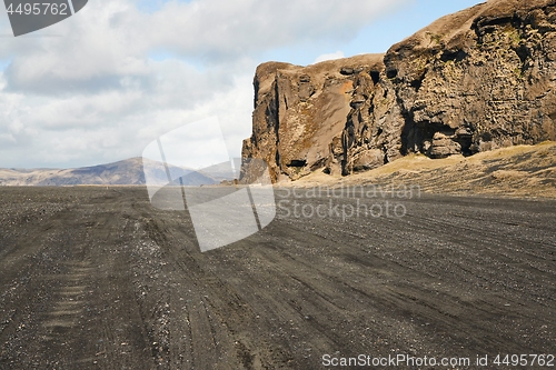 Image of Icelandic landscape with cliffs