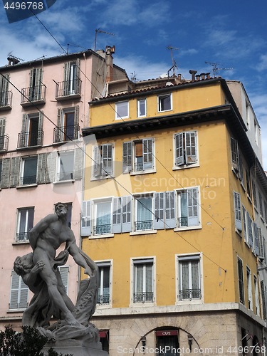 Image of EDITORIAL Statue Milon de Crotone architecture Marseille 