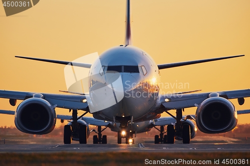 Image of Evening traffic at airpot