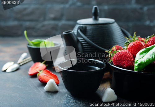 Image of tea in teapot