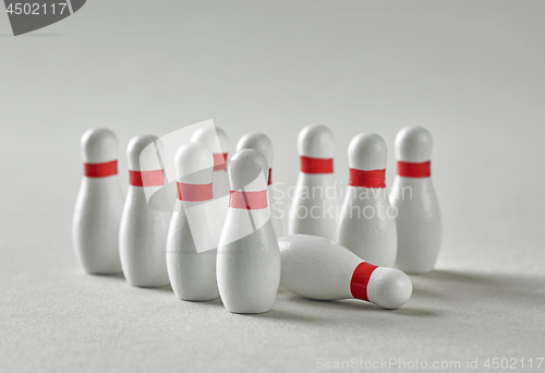 Image of bowling pins triangle