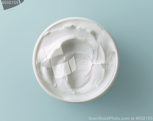 Image of white cocmetic cream