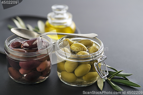 Image of Olives in jar