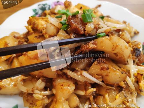 Image of Fried rice carrot cake with bean sprouts