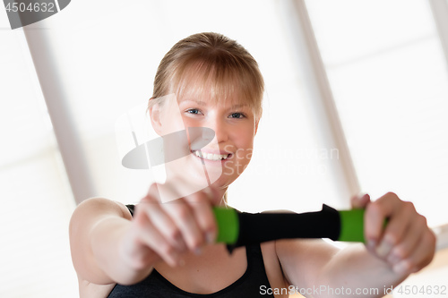 Image of Girl doing crunch exercises