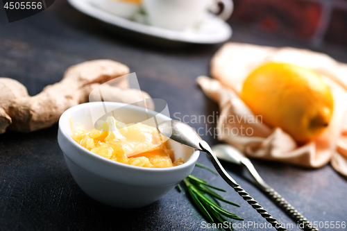 Image of honey with lemon and ginger