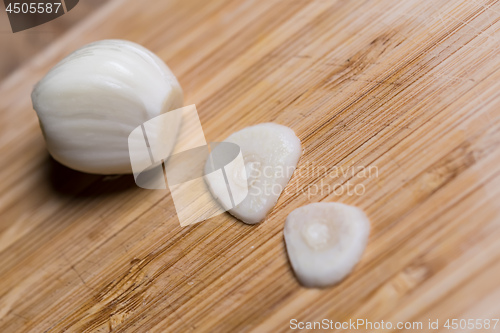 Image of Closeup of a sliced garlic glove