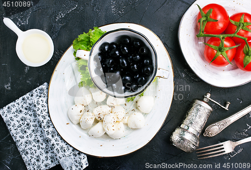 Image of  ingredients for greek salad