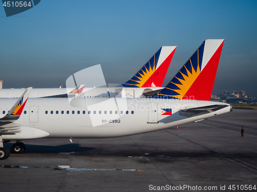 Image of Philippine Airlines airplanes in Manila