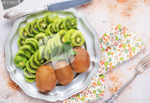 Image of fresh kiwi