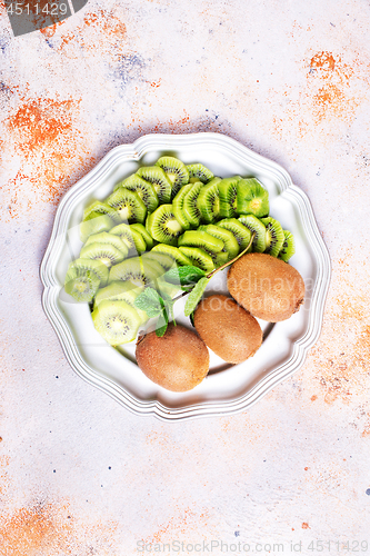 Image of fresh kiwi