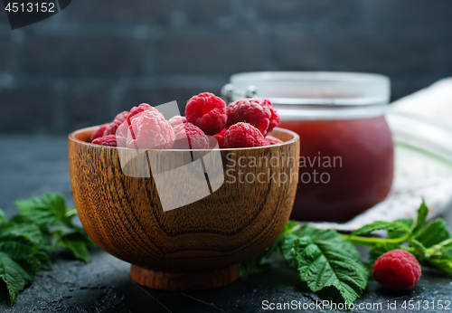 Image of fresh raspberry 