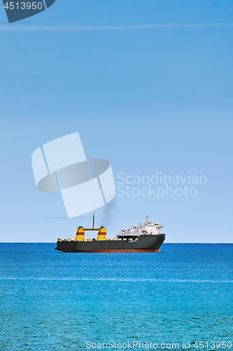 Image of Ship in the Sea