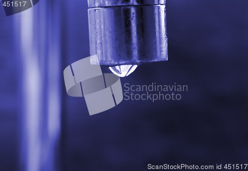 Image of water dripping from the tap