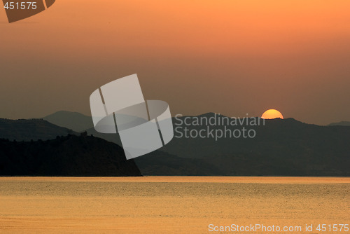 Image of Rising sun disck