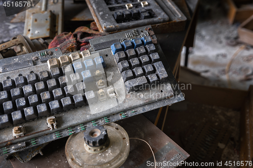 Image of Dirty old mechanical keyboard