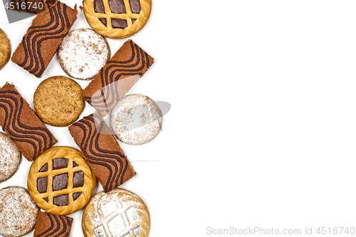 Image of Cake bars filled with cream, oat cookies and tarts with dark cho