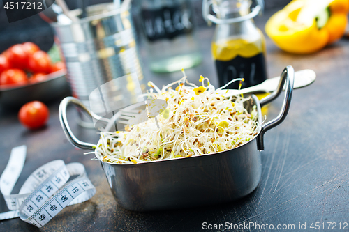 Image of Raw sprouts