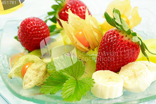 Image of Fresh fruits as dessert 