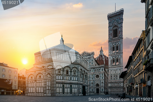 Image of Dawn and Basilica in Florence