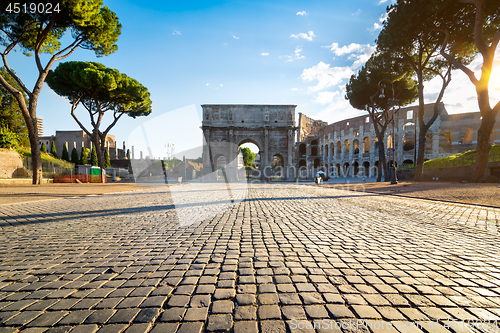 Image of Arch in Rome