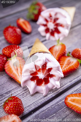 Image of Ice cream cones with strawberry