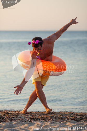 Image of Fun dance at the seashore