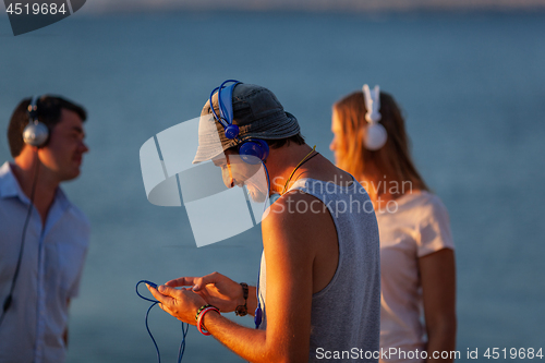 Image of Sea, sun, music