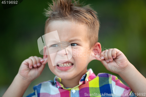 Image of A grimacing kid