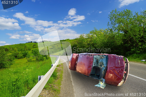 Image of Car accident on curvy road