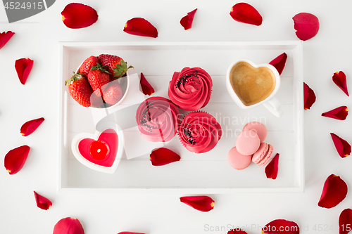 Image of close up of treats on tray for valentines day