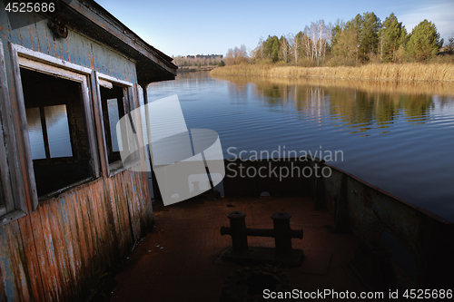 Image of Damaged boathous at the swamps