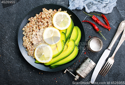 Image of qinoa with lime and avocado