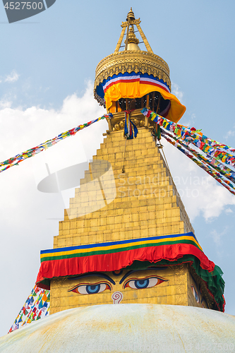 Image of Boudhanath Stupa and prayer flags in Kathmandu