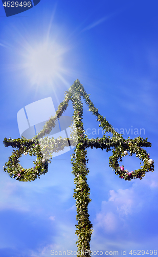 Image of Maypole at midsummer festival