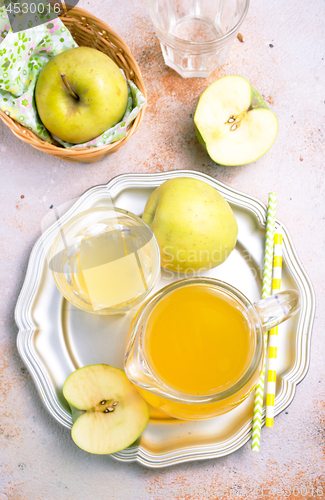 Image of apple juice in jug