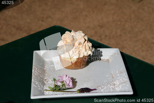 Image of Meringue dessert