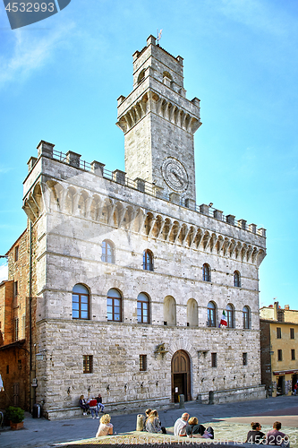 Image of Palazzo Comunale (Town Hall) in Piazza Grande, Antique Montepulc