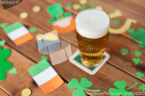 Image of glass of beer and st patricks day party props