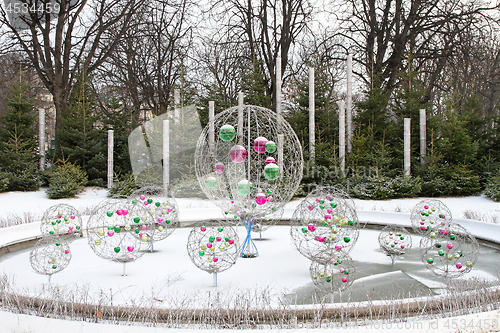 Image of White Fountain