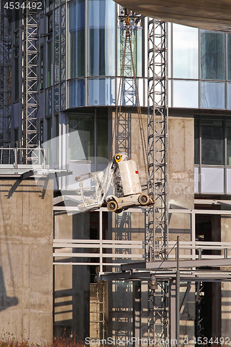 Image of Lifting Crane