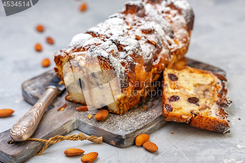 Image of Bread pudding made with buns.