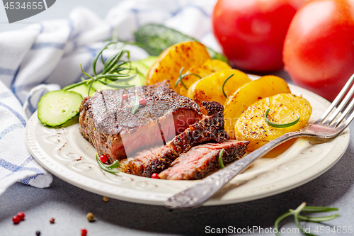 Image of Entrecote with roasted new potatoes.