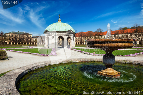 Image of Fountain and pavilion in Hofgarten, Munich