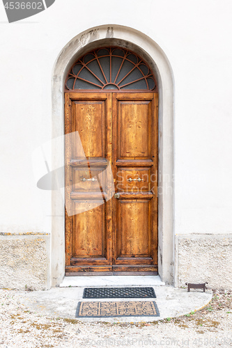 Image of typical italian door