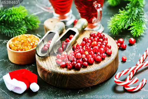 Image of cranberry drink and berries