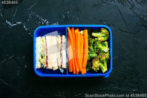 Image of food in lunch box